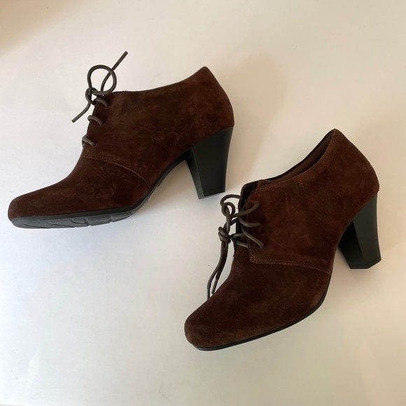 Clarks Bendables Ruby Diamond Brown Suede Leather 8.5 Ankle Boot - Picture 12 of 12